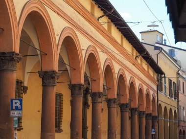 Bologna, İtalya için eski şehir merkezinin görünümü