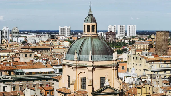 イタリアのボローニャの空の景色 — ストック写真