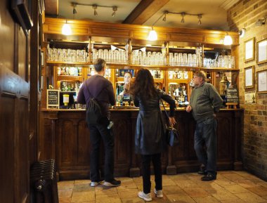 Cambridge, İngiltere - Ekim 2018 yaklaşık: The Eagle Pub nerede Dna bulma Cavendish Laboratuvarı bilim adamları tarafından 1953 yılında ilan edildi