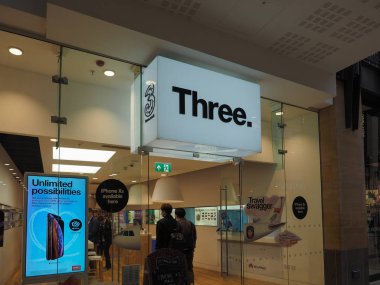 Cambridge, İngiltere - Ekim 2018 yaklaşık: Üç cep Grand Arcade alışveriş merkezi