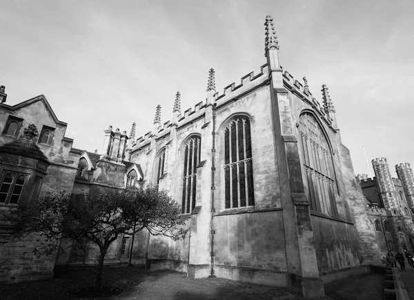 黒と白でケンブリッジ イギリス 2018年 月年頃 トリニティ カレッジ — ストック写真