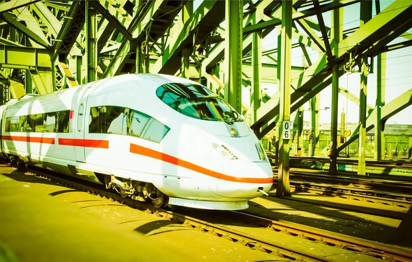 高速の詳細列車レトロなヴィンテージ — ストック写真