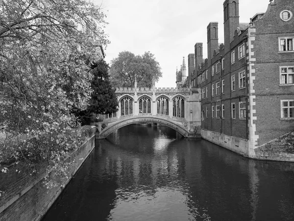 Cambridge Reino Unido Circa Octubre 2018 Puente Suspiros Sobre Río — Foto de Stock
