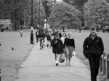 Cambridge, İngiltere - Ekim 2018 yaklaşık: Parker'ın parça kamu parki siyah beyaz