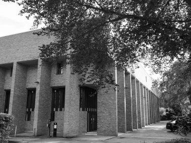 Cambridge, İngiltere - Ekim 2018 yaklaşık: Harvey mahkeme Gonville ve Caius College (yakın Stephen Hawking bina) siyah-beyaz