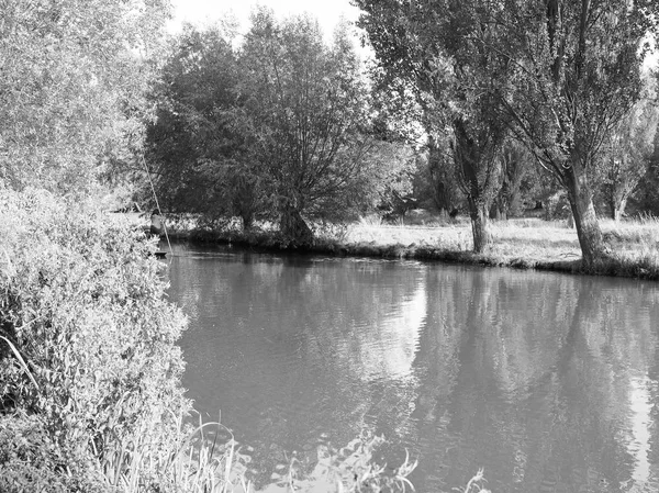 Cambridge Ngiltere Cam Nehri Görünümünü Siyah Beyaz — Stok fotoğraf