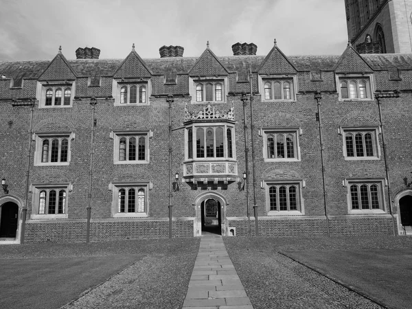 黒と白の ジョンの大学 ケンブリッジ イギリス 2018年 月年頃 セカンド裁判所 — ストック写真