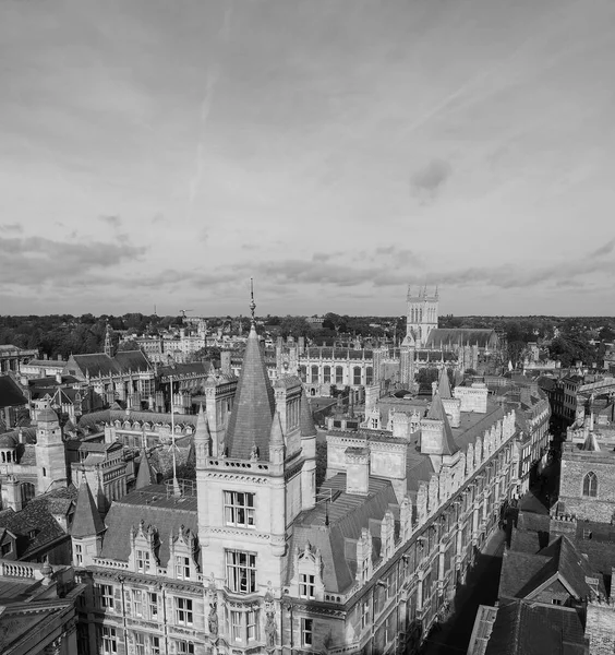 黒と白で 英国ケンブリッジ市の空撮 — ストック写真