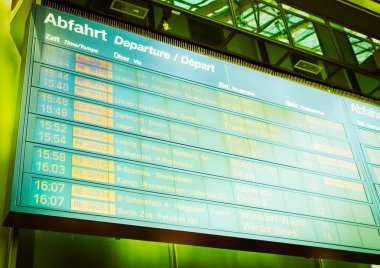 Uçus tarifesi göstermek perde geliş ve gidiş istasyonu veya Havaalanı vintage retro itibariyle