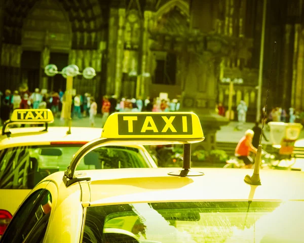 Detail Van Taxi Taxi Met Onscherpe Stedelijke Achtergrond Vintage Retro — Stockfoto