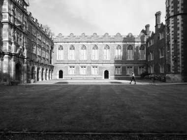 Cambridge, İngiltere - Ekim 2018 yaklaşık: Üçüncü Mahkemesi St John's College siyah beyaz