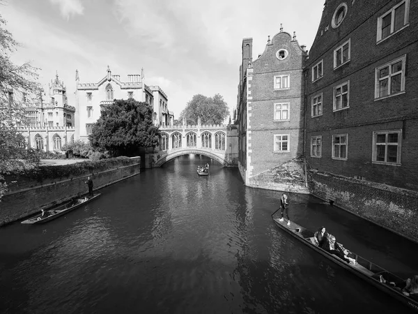 Cambridge Reino Unido Circa Octubre 2018 Puente Suspiros Sobre Río —  Fotos de Stock