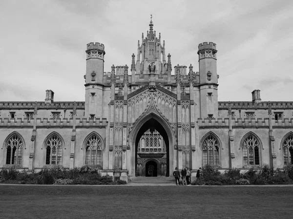 黒と白の ジョンの大学 ケンブリッジ イギリス 2018年 月年頃 新しい裁判所 — ストック写真
