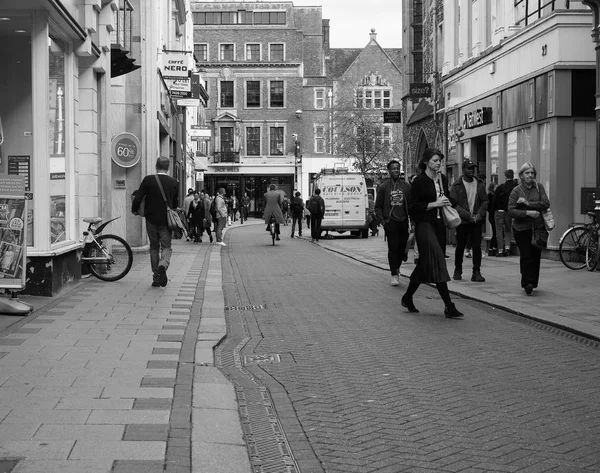 Cambridge Circa October 2018 People City Centre Black White — Stock Photo, Image