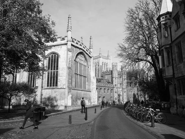 黒と白でケンブリッジ イギリス 2018年 月年頃 トリニティ カレッジ — ストック写真
