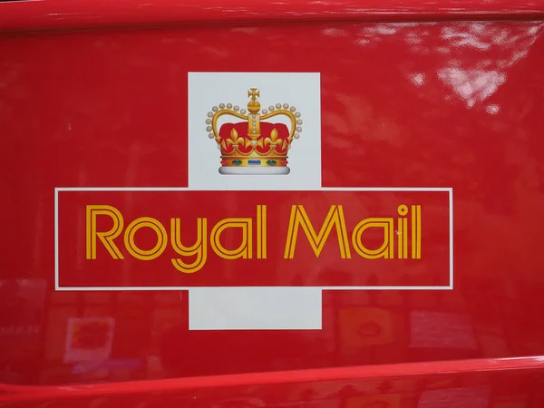 Cambridge Ngiltere Yaklaşık Ekim 2018 Kırmızı Royal Mail Van Tabelada — Stok fotoğraf
