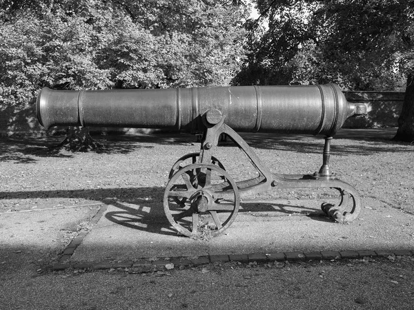 Russische Kanone Die Während Des Krimkrieges Erbeutet Wurde Und 1860 — Stockfoto