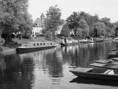 Cambridge, İngiltere - Ekim 2018 yaklaşık: River Cam üzerinde siyah-beyaz topa vurma