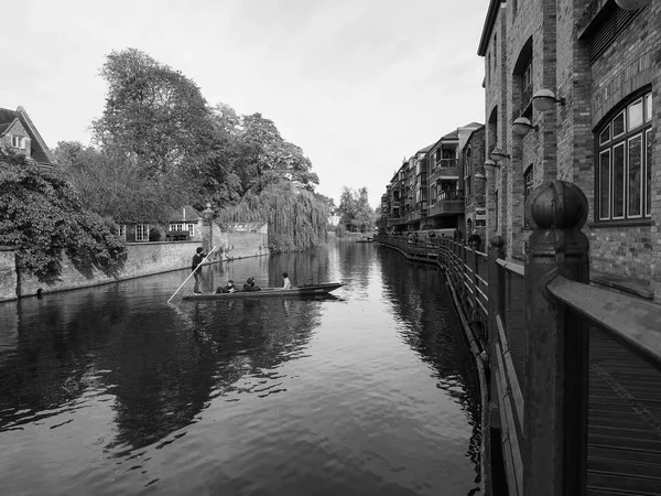 Cambridge Storbritannien Circa Oktober 2018 Punting Floden Cam Svart Och — Stockfoto