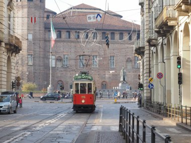 Torino, İtalya - yaklaşık Aralık 2018: (1911 yılında inşa edilmiş) Vintage 116 tramvay arabası Festivali