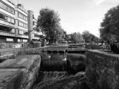 Cambridge, İngiltere - Ekim 2018 yaklaşık: Üniversitesi Merkez siyah beyaz