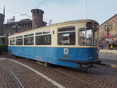 Torino, İtalya - yaklaşık Aralık 2018: Vintage Almanca 3404 tramvay römork Torino Tramvay Festivali