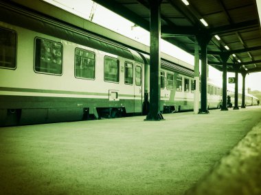 Tren İstasyonu platformu vintage retro