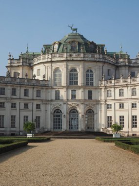 Palazzina di caccia di Stupinigi (Stupinigi 'nin Avlanma Evi) İtalya' nın Nichelino şehrinde kraliyet av kulübesi