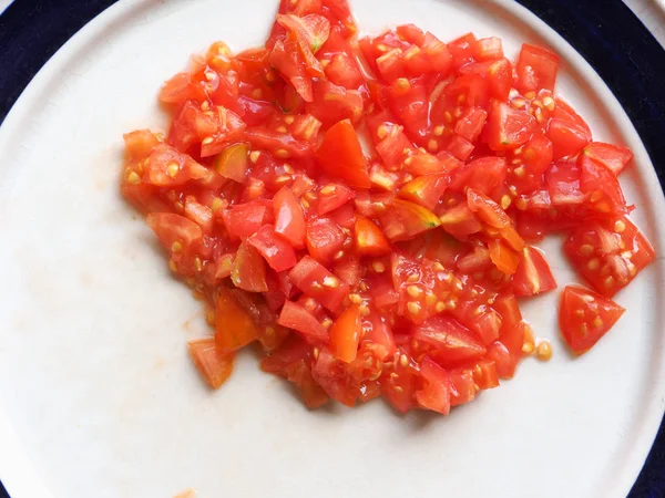 Hackad Tomat Beredning För Pizza Vegetarisk Mat — Stockfoto