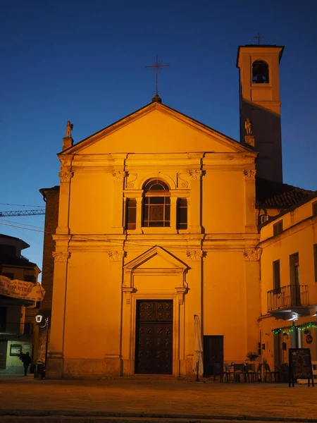 意大利 Settimo Torineta 罗马教廷 2018年12月 圣十字教堂 意思圣十字 教堂在夜间 — 图库照片