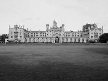 Cambridge, İngiltere - Ekim 2018 yaklaşık: Üçüncü Mahkemesi St John's College siyah beyaz