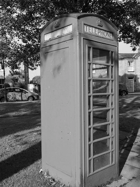 Ely Storbritannien Circa Oktober 2018 Traditionell Röd Telefonhytt Svart Och — Stockfoto