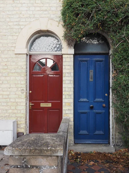 Porta Ingresso Tradizionale Rossa Blu Una Casa Britannica — Foto Stock