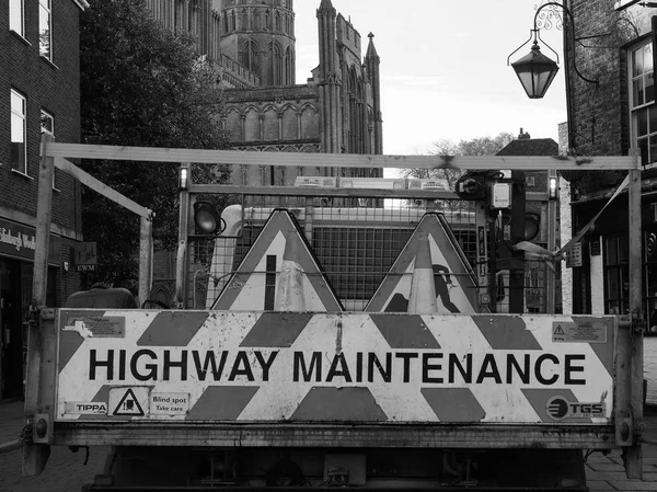 英国伊利 2018年10月 公路养护道路以黑白方式施工 — 图库照片