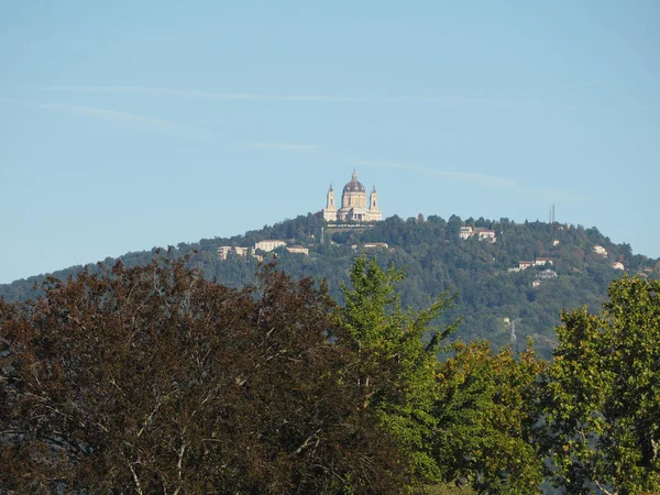 意大利都灵山上的超级大教堂 — 图库照片