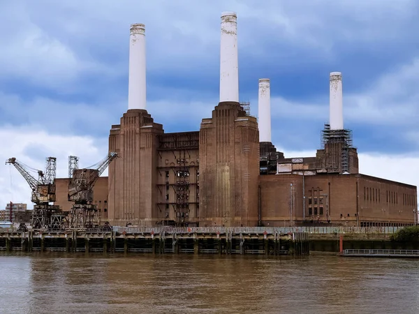 イギリス ロンドンのバタシー発電所 — ストック写真