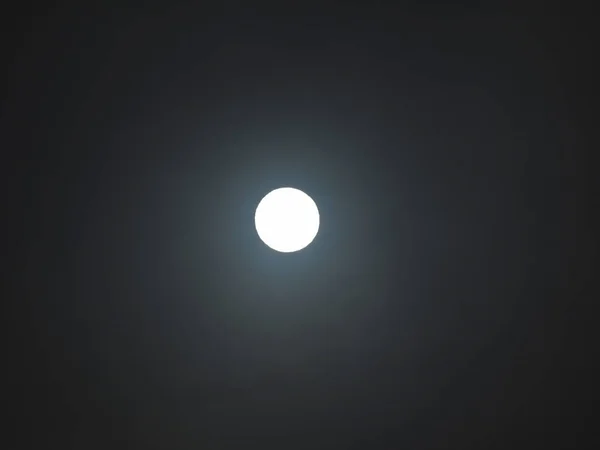 Karanlık Gökyüzü Karşı Dünya Görünür Gezegenden Gibi Parlak Görülen Güneş — Stok fotoğraf
