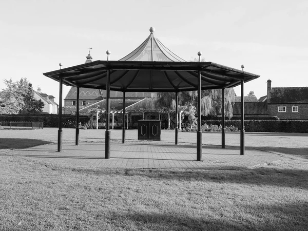 Musikpavillon Zum Musizieren Öffentlichen Park Ely Schwarz Weiß — Stockfoto