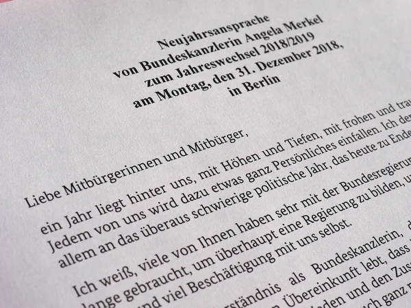 ベルリン ドイツ 2019 Neujahrsansprache フォン Bundeskanzlerin アンゲラ メルケル ドイツのアンジェラ メルケル首相から意味社長年頭挨拶 — ストック写真