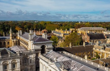 Cambridge, İngiltere'de şehrin havadan görünümü