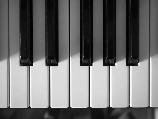 Teclas Blanco Negro Del Teclado Electrónico Instrumento Música —  Fotos de Stock