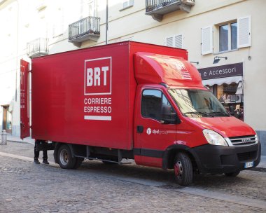 Venaria, İtalya - Şubat 2019 yaklaşık: Brt Dpg ekspres kurye van