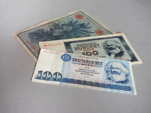 Vintage withdrawn banknotes of DDR and German Empire — Stock Photo, Image