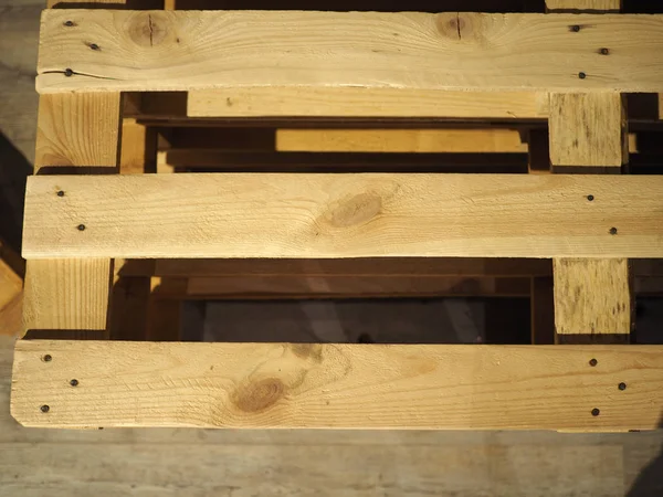 Holzpalettenrutsch — Stockfoto