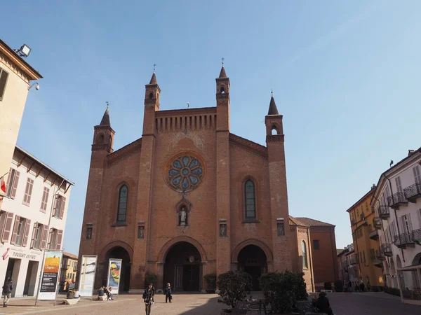 Cattedrale di San Lorenzo ad Alba — Foto Stock