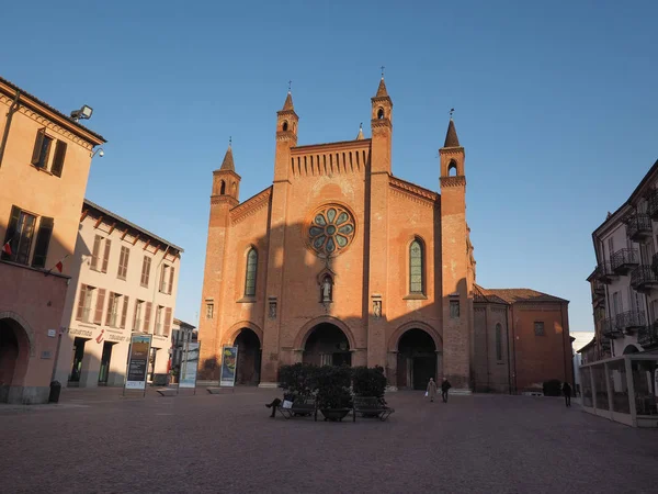 San Lorenzo Cathedral in Alba — Stock Photo, Image