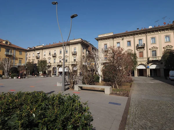 Piazza michele ferrero platz in alba — Stockfoto