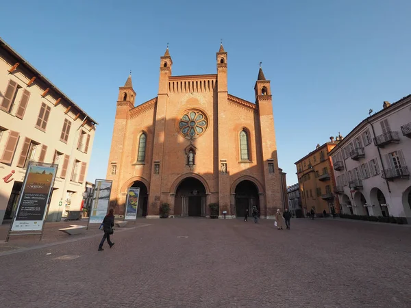 San Lorenzo Cathedral in Alba — Stock Photo, Image