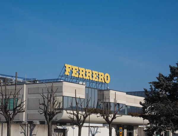 Ferrero huvudkontor i Alba — Stockfoto