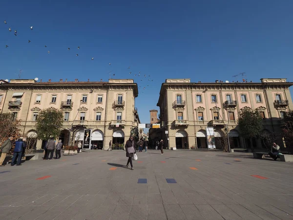 Piazza michele ferrero platz in alba — Stockfoto